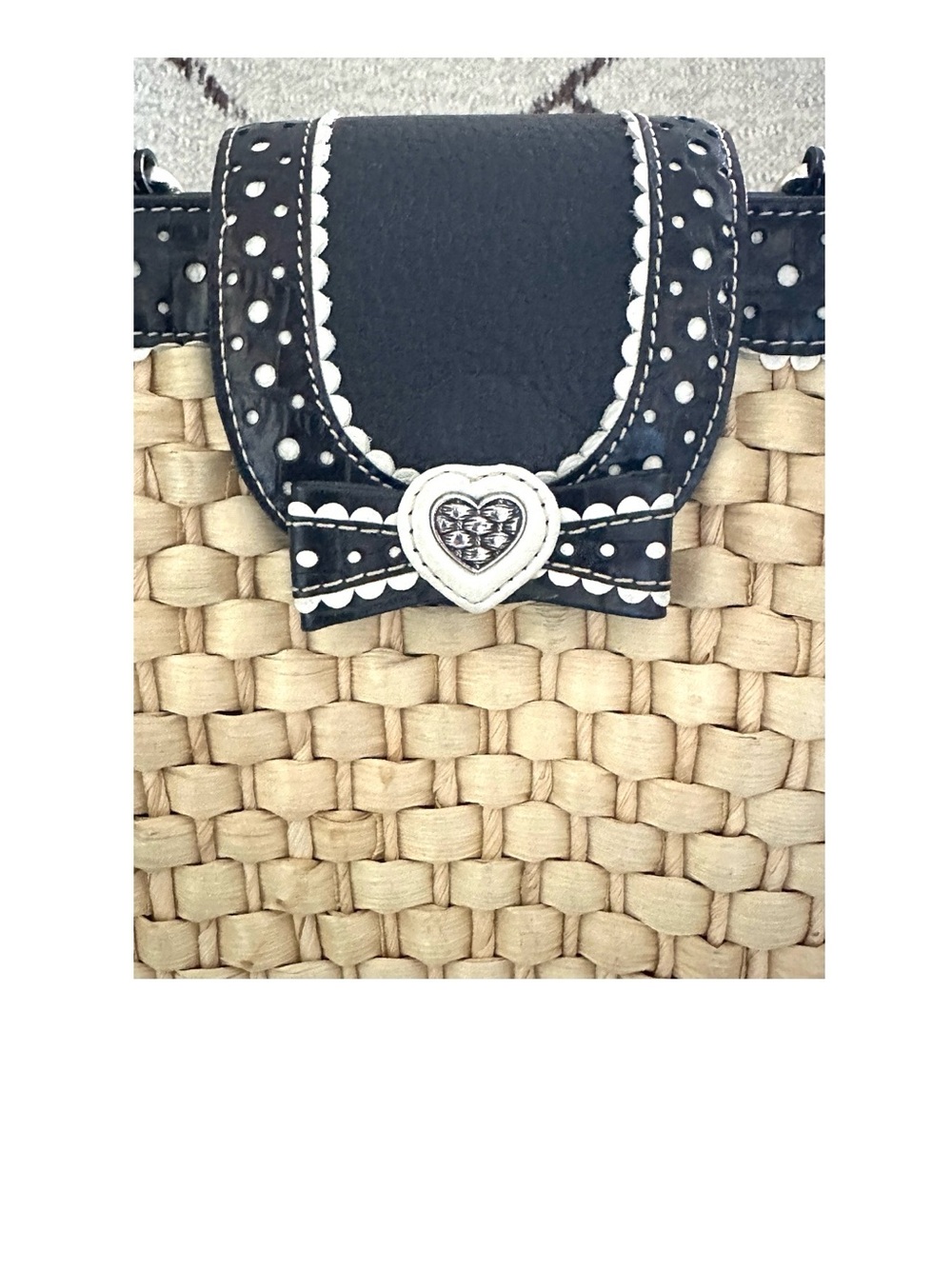 Brighton Straw Woven Tote Bag Heart Charm Shoulder Bag Black Trim - Picture 3 of 11